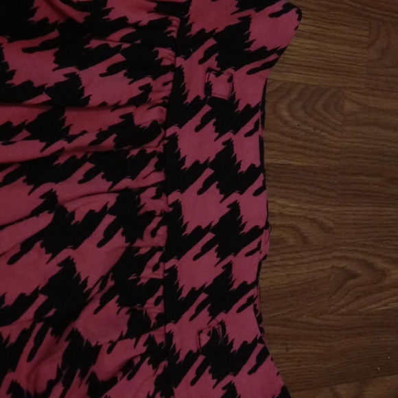 Xs Y2K Hounds Tooth Pink Black Mini Pleated Skirt - Picture 6 of 6